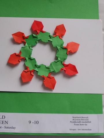 Vojtek Burczik: Nyakkendő modulból