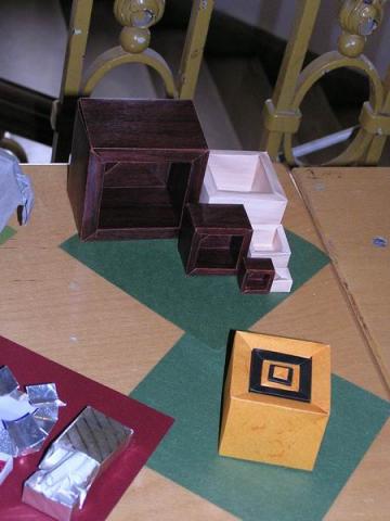 David Brill: Egybe rakható dobozok