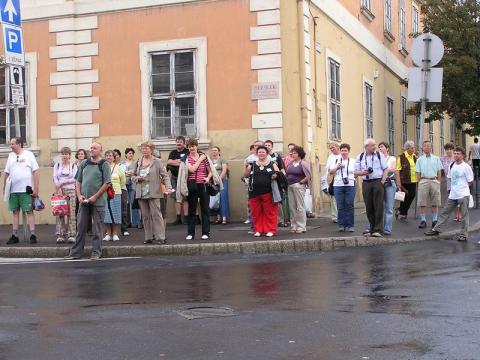 Nézelődés a főtéren