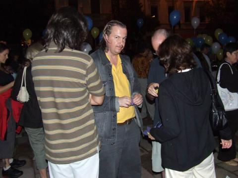 A 18. origami találkozó fő attrakciója - Hajtogatás a főtéren