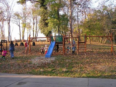 A zombai óvoda udvara