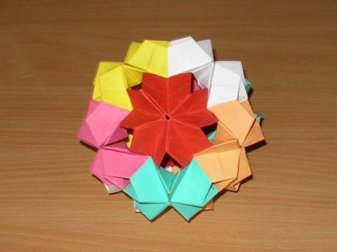 Györfi-Deák György: Virágos gömb