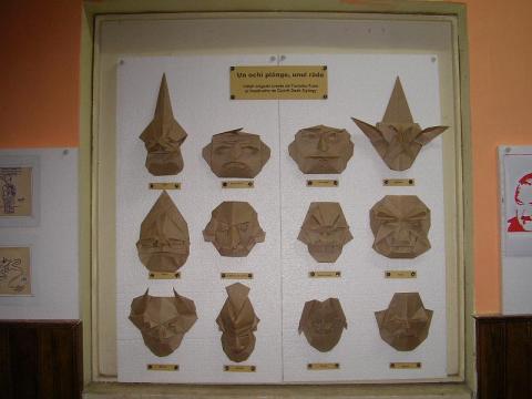 Origami és kirigami kiállítás Zsibón - Györfi-DeákGyörgy: Tomoko Fuse maszkok