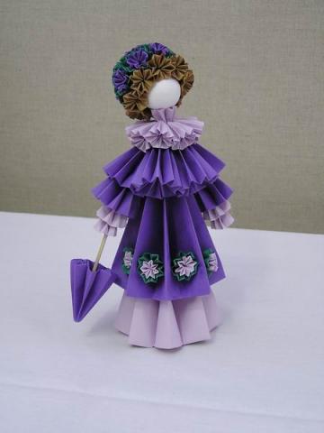 Ácsné Dóczi Éva: Baba kusudama elemből