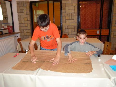 Ádám és Richárd tesszalációt készít