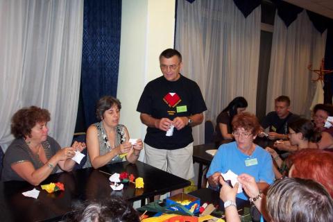 Éjszakai hajtogatás a Touring Hotelben