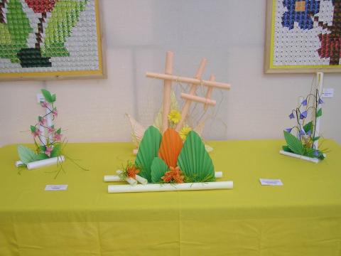 Liszmajerné Fritz Mariann, Borosné Ring Mária: Tavaszi virágok - Különdíj