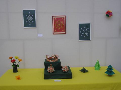 Jilling Mária képei és Tuzy Ibolya munkái